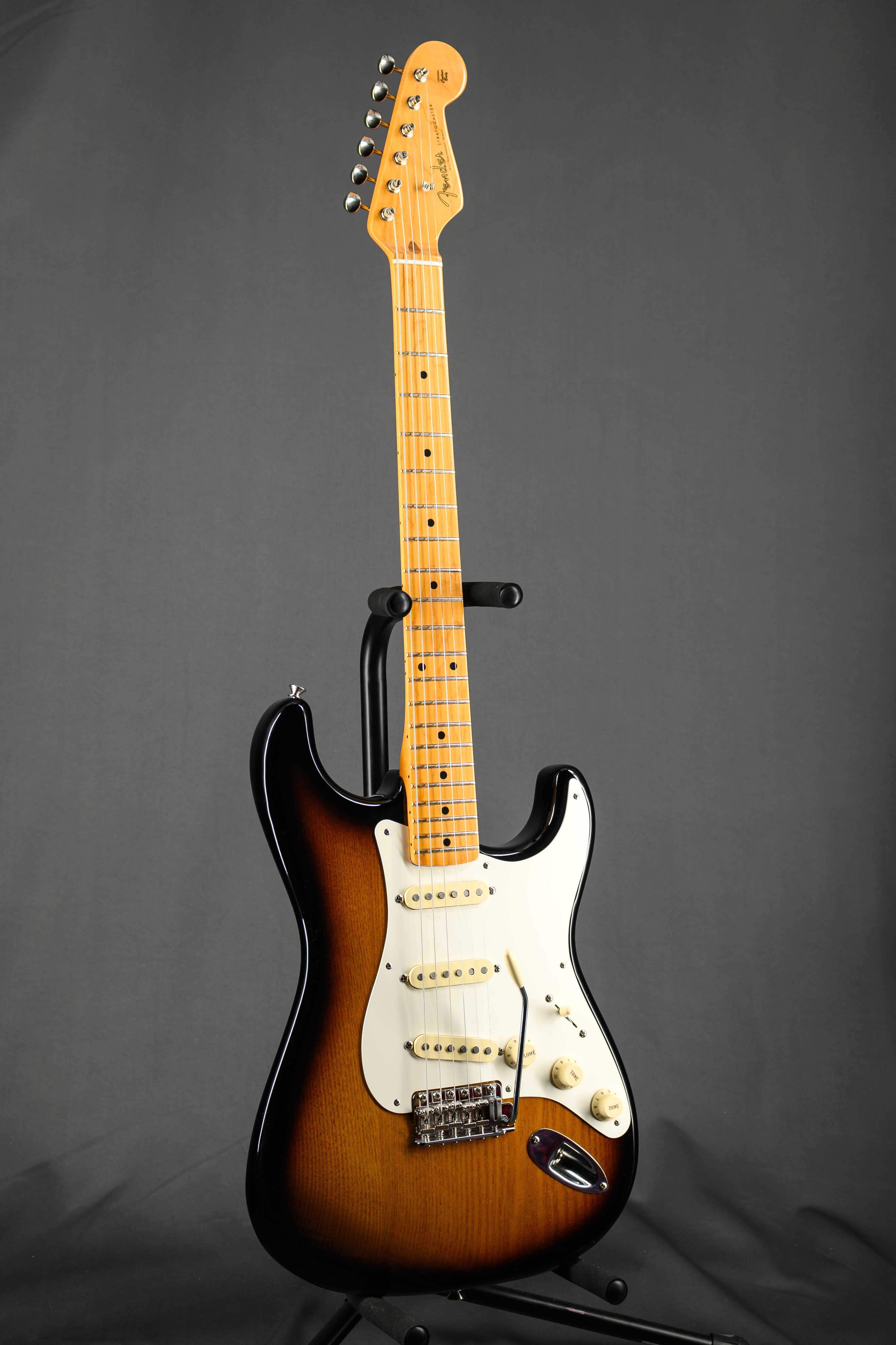 Eric Johnson Signature '54 "Virginia" Stratocaster - 2-Tone Sunburst