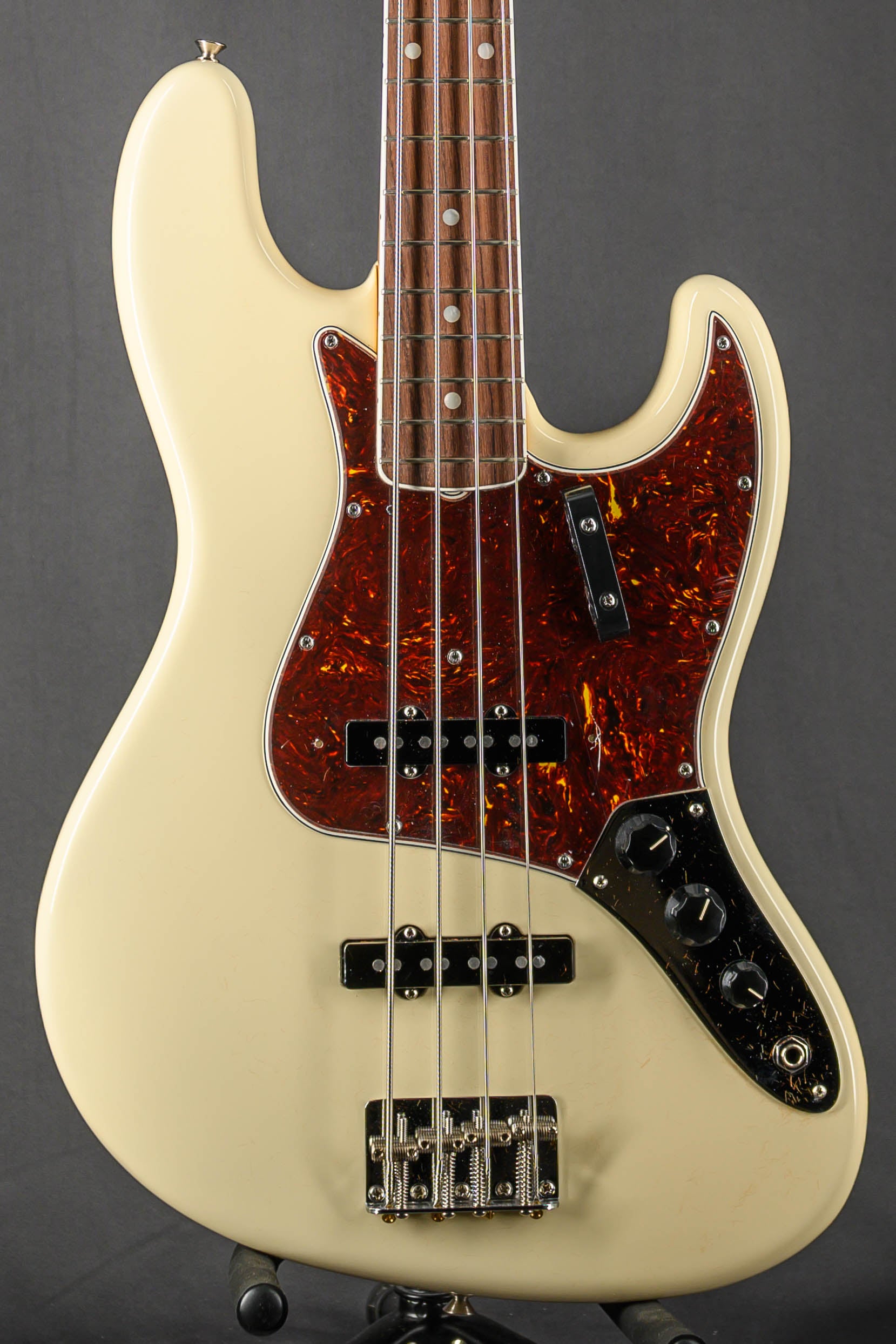 '66 American Vintage II Jazz Bass Reissue - Olympic White
