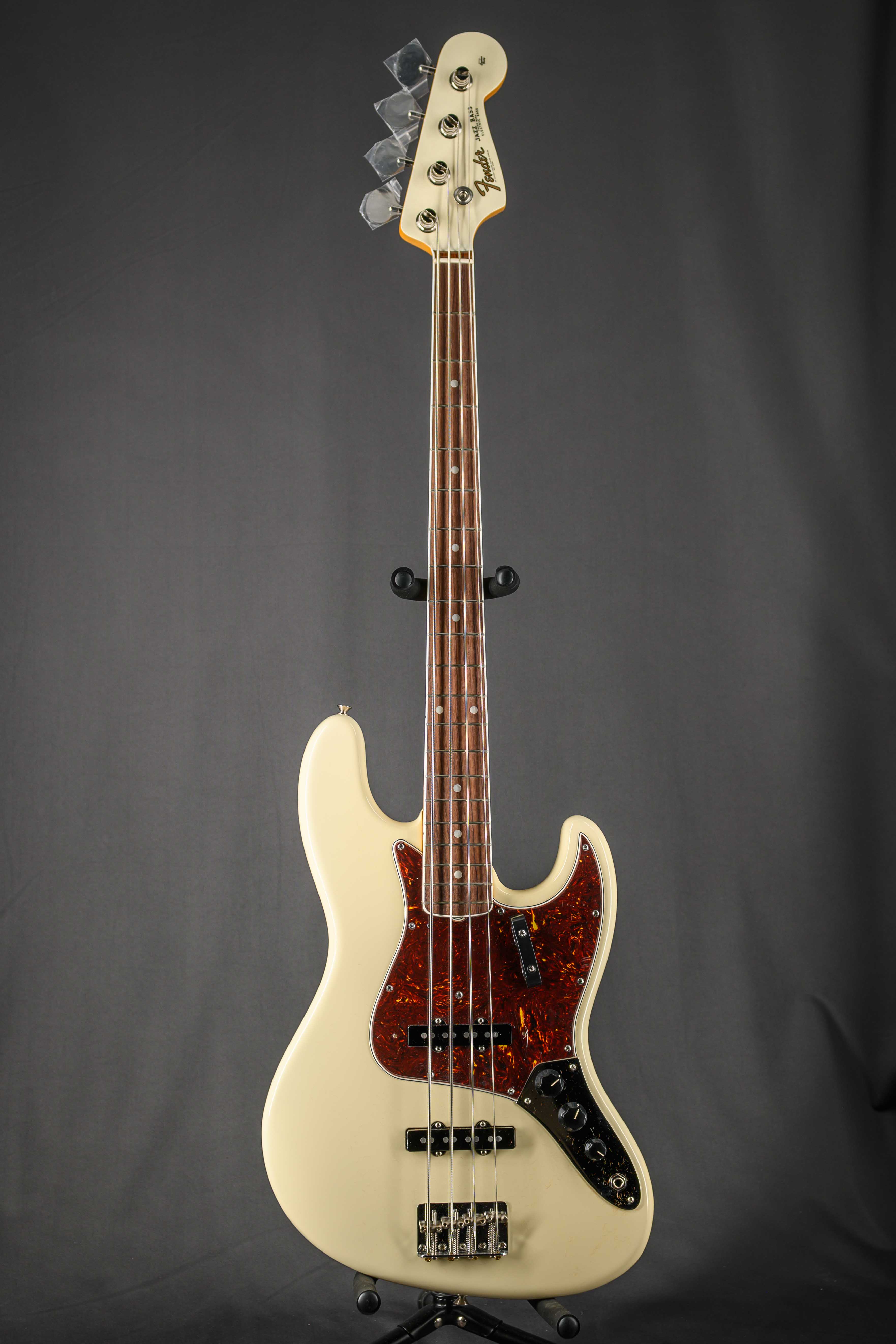 '66 American Vintage II Jazz Bass Reissue - Olympic White