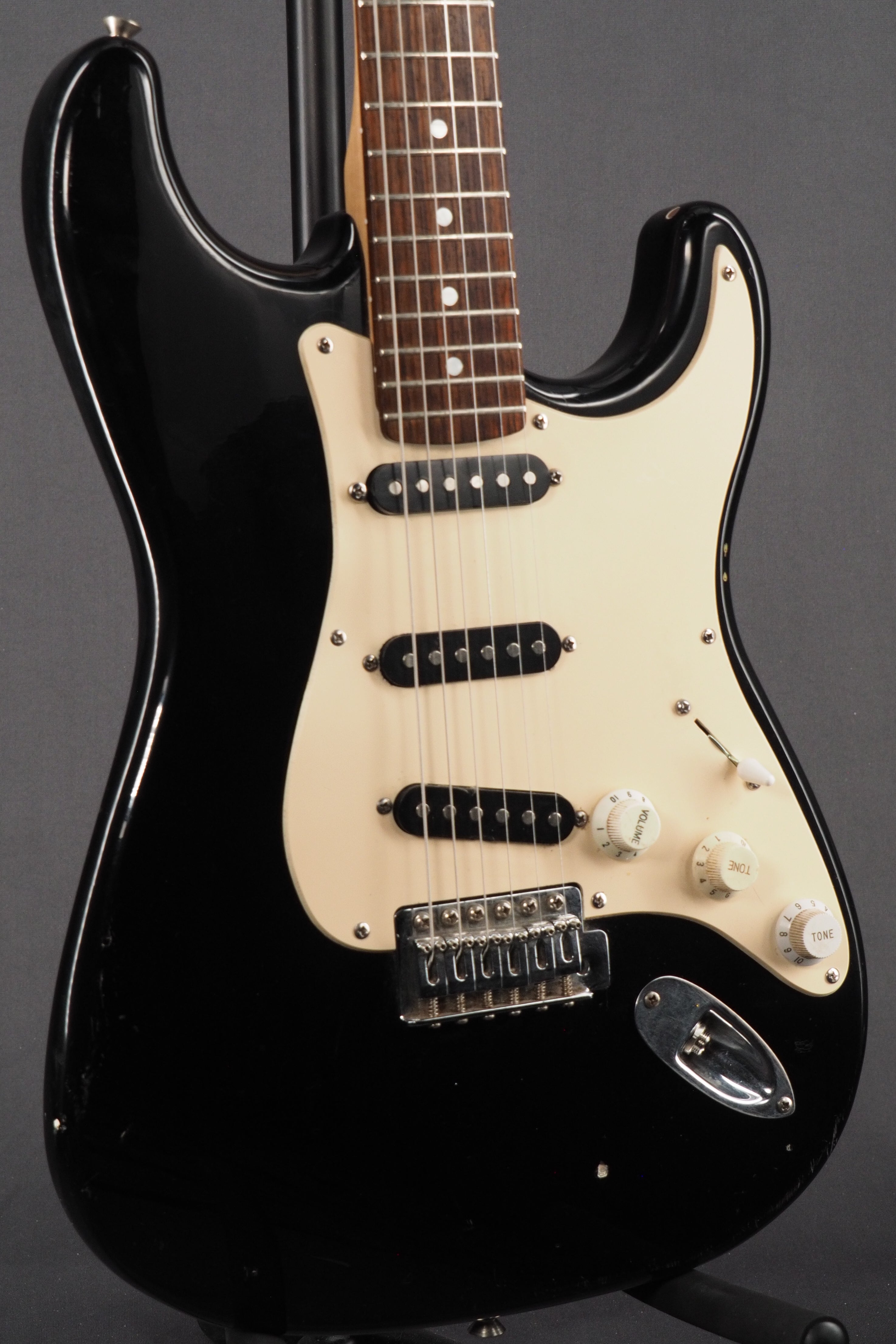 Squier Affinity Stratocaster - Black - In-Store Pickup Only