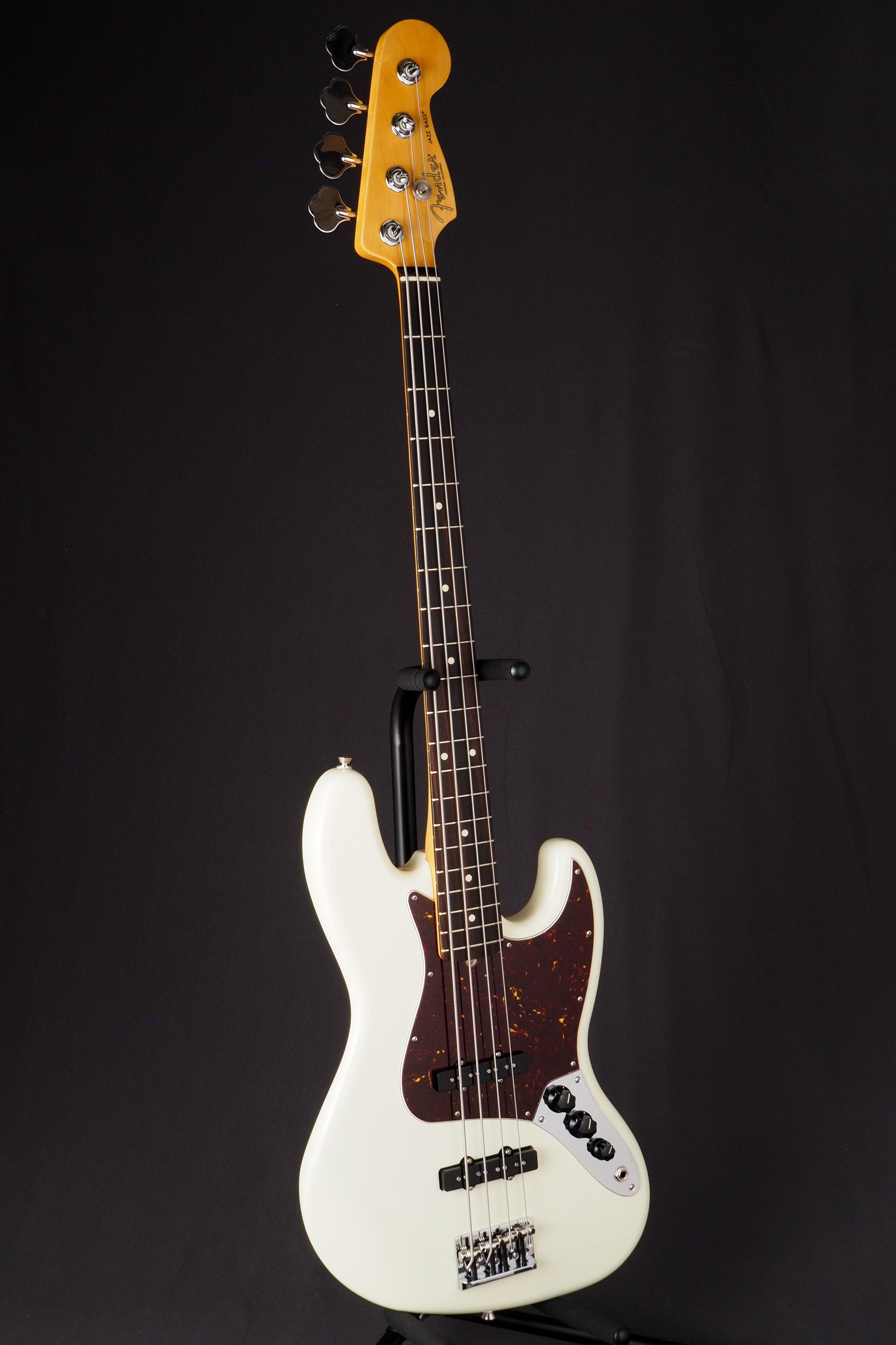 American Profesional II Jazz Bass - White