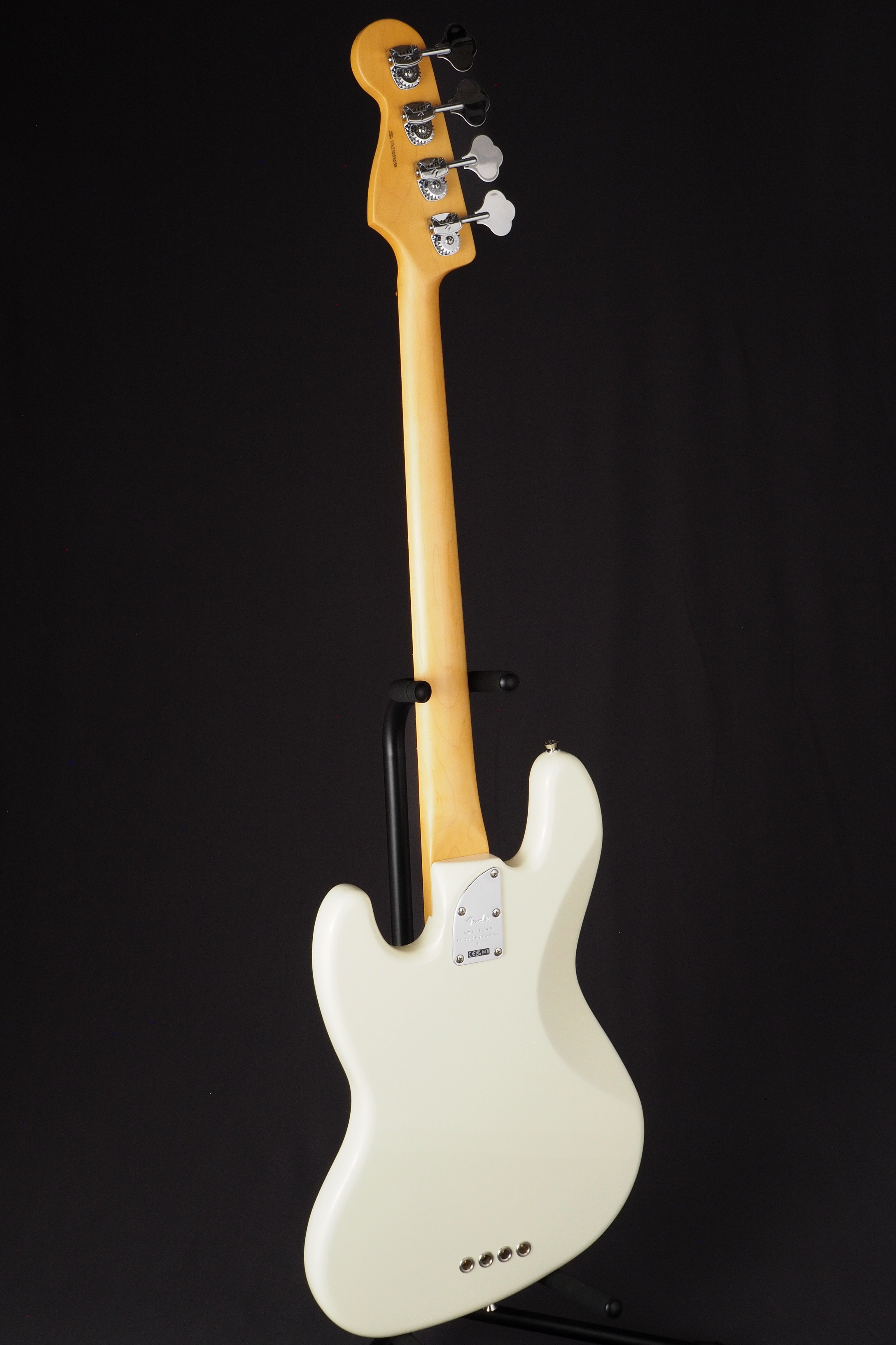 American Profesional II Jazz Bass - White