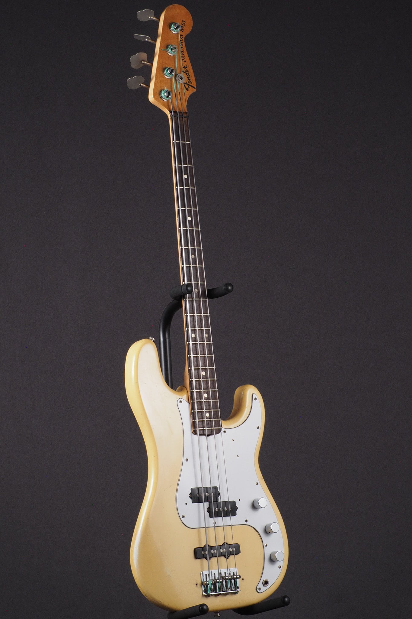 1972 Precision Bass - Cream