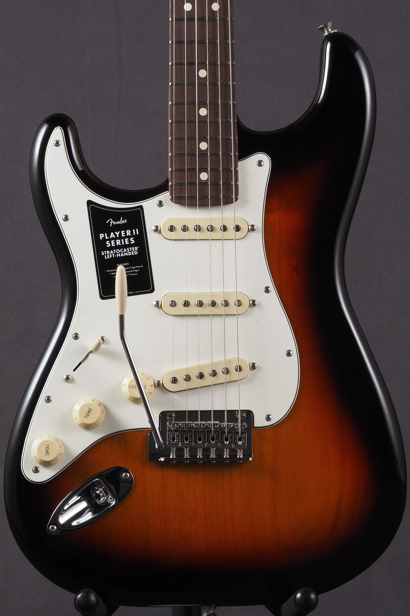 Player II Stratocaster Left Handed - 3 Tone Sunburst