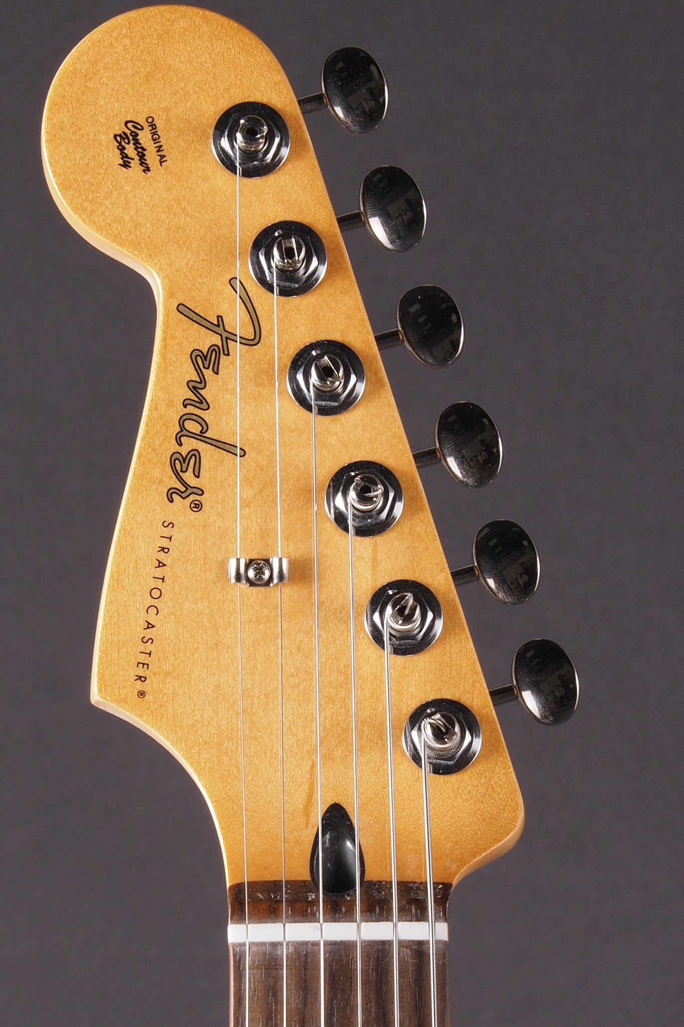 Player II Stratocaster Left Handed - 3 Tone Sunburst