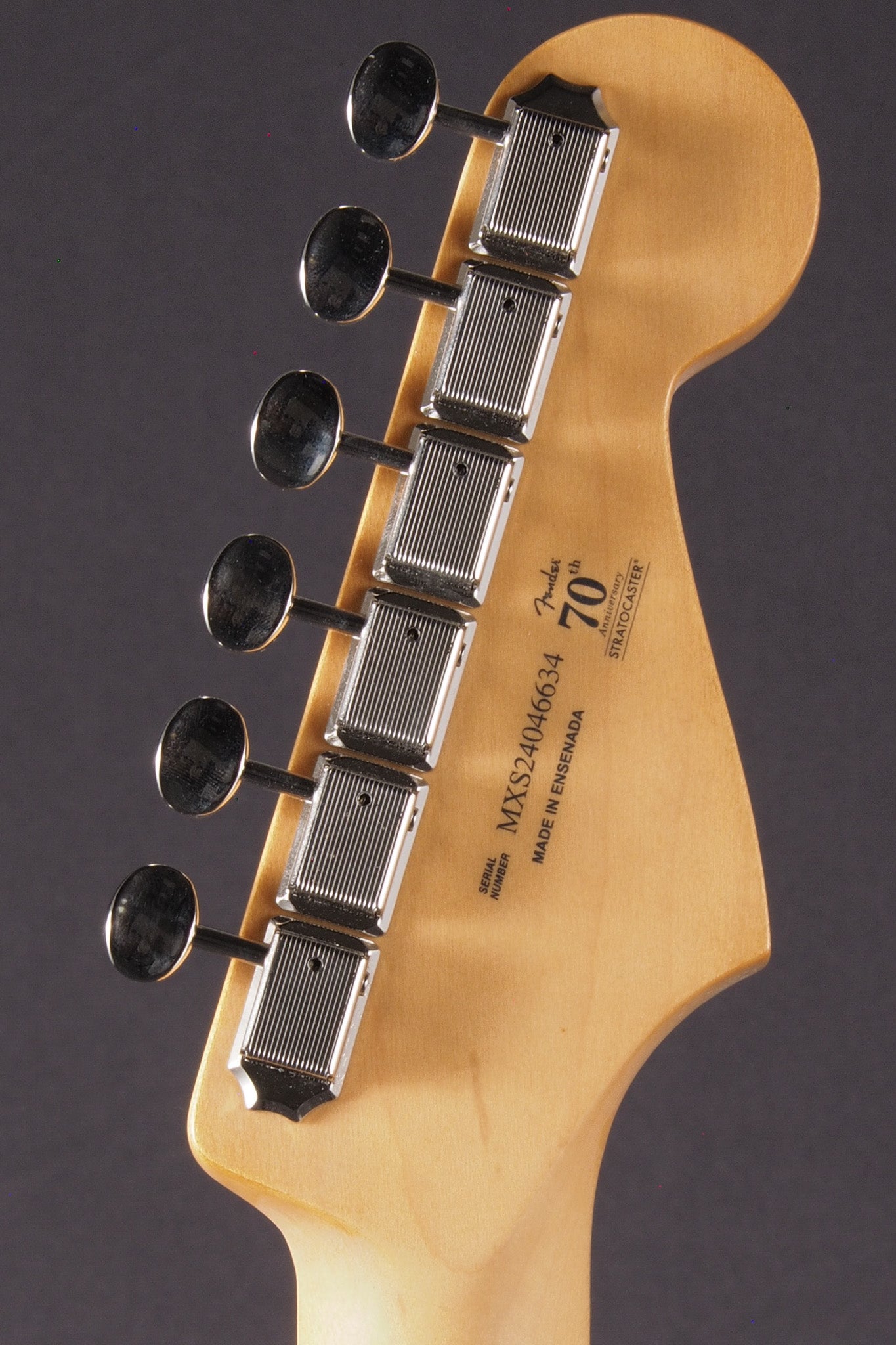 Player II Stratocaster Left Handed - 3 Tone Sunburst