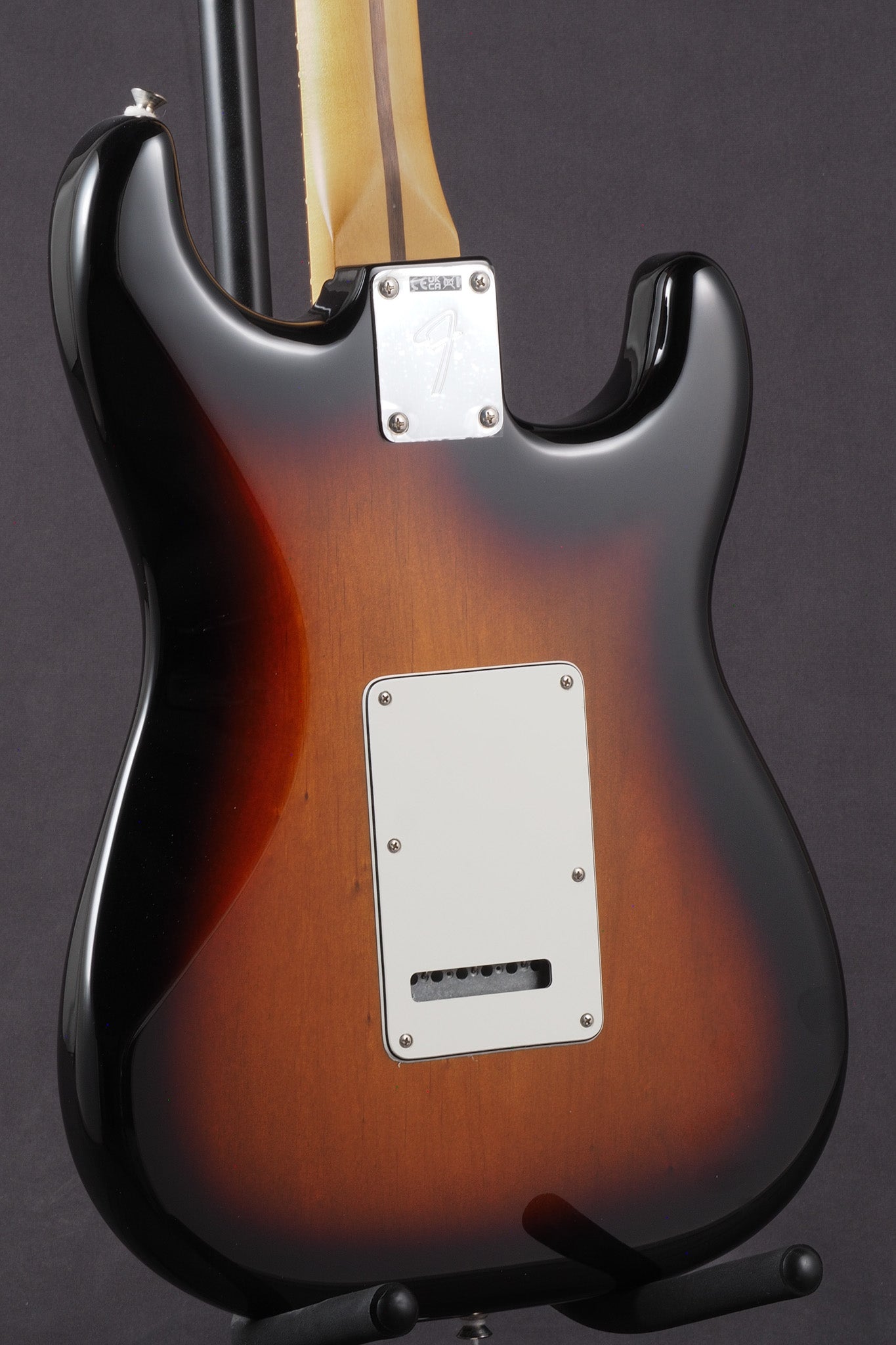 Player II Stratocaster Left Handed - 3 Tone Sunburst