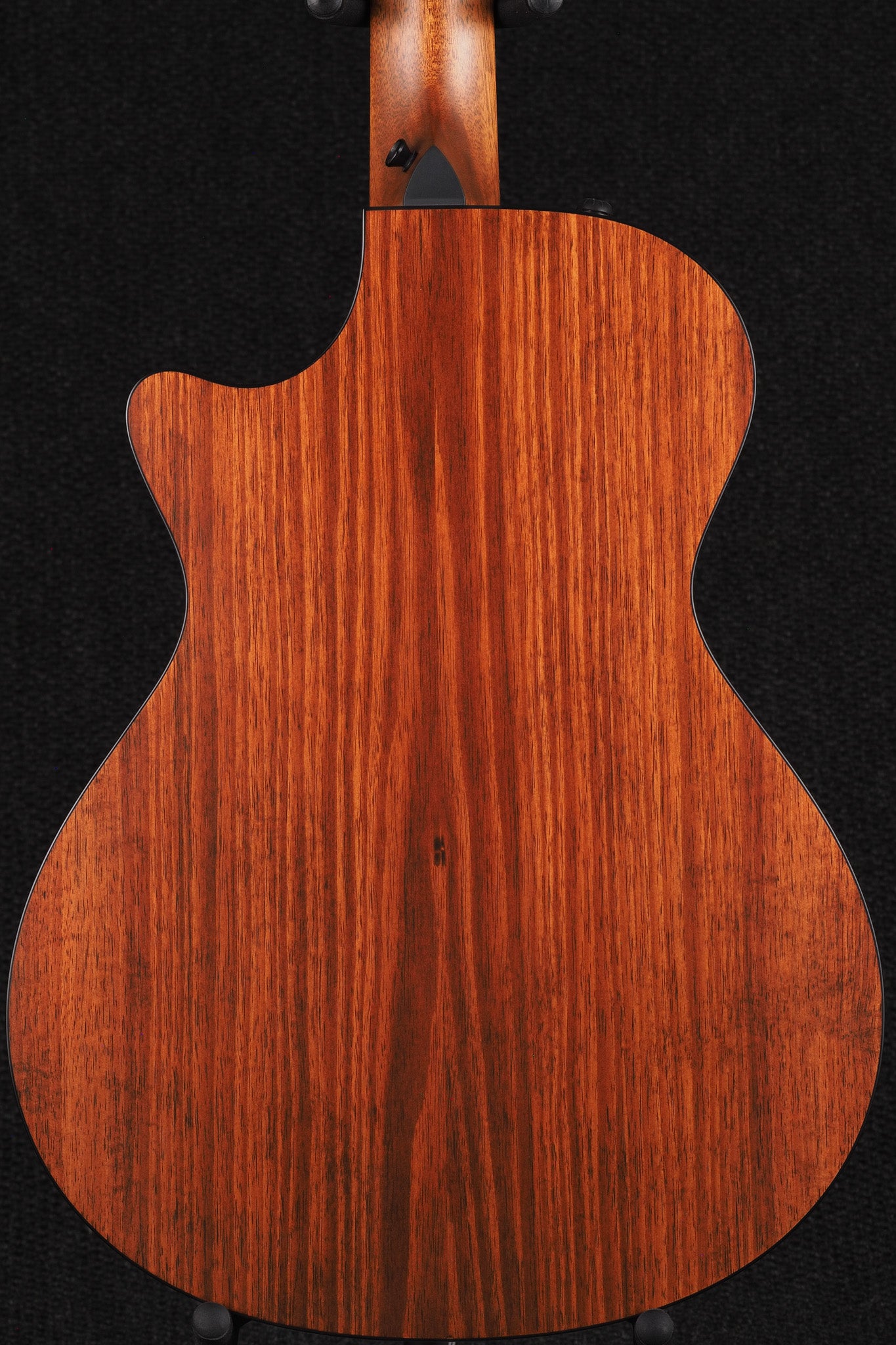 362ce - Bursted Tropical Mahogany