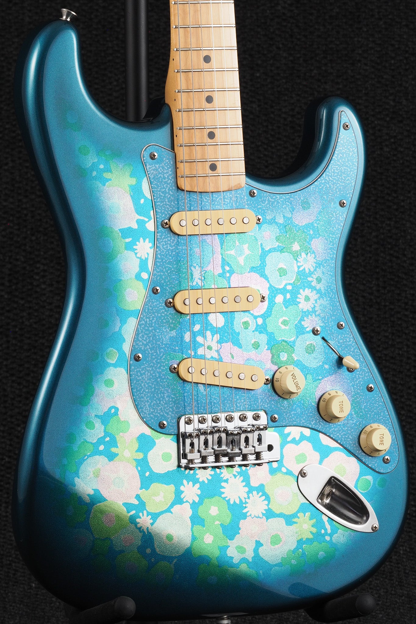 1986 MIJ Stratocaster ST-72 PEX - Blue Floral