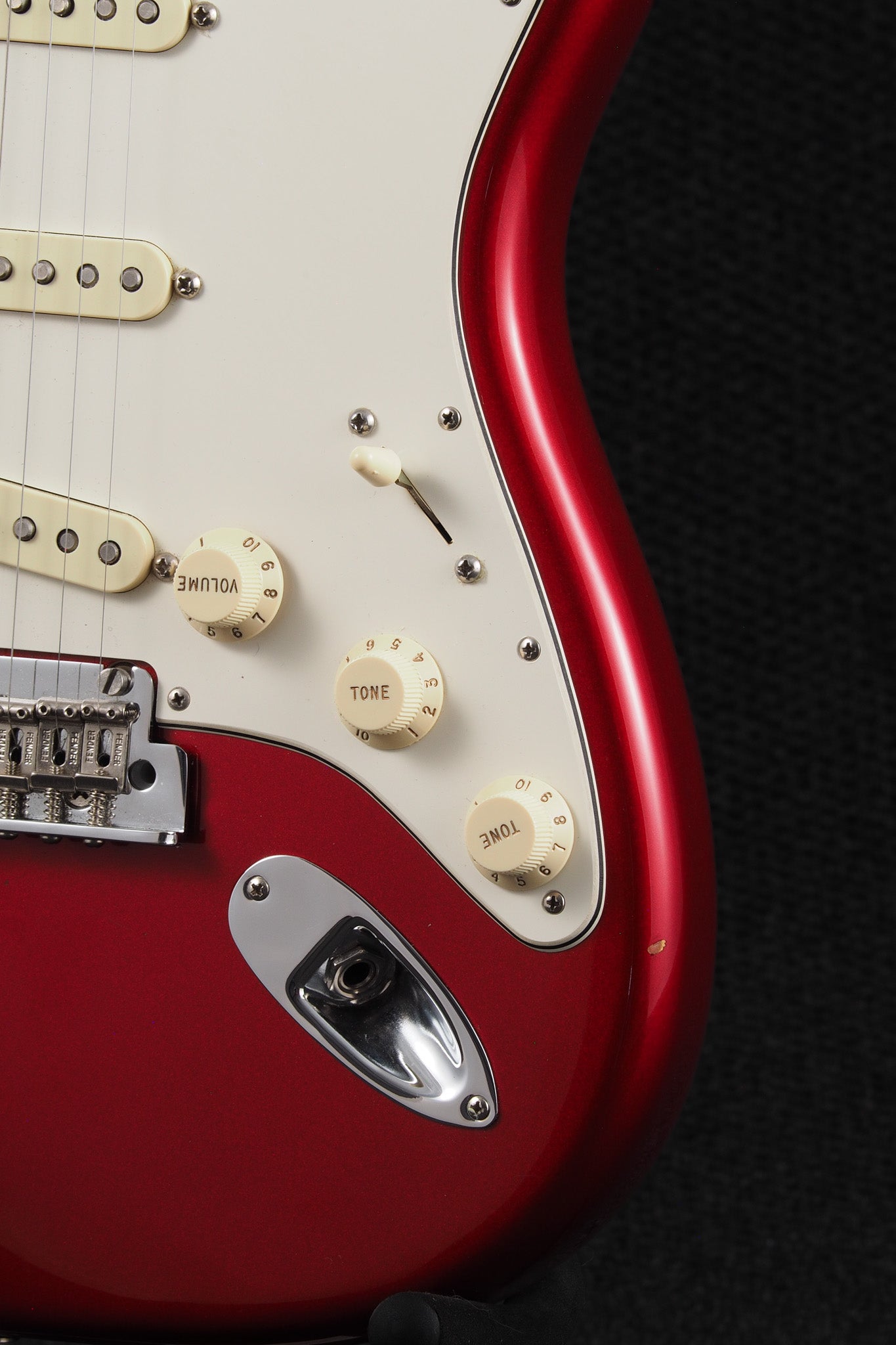 American Professional Stratocaster - Candy Apple Red