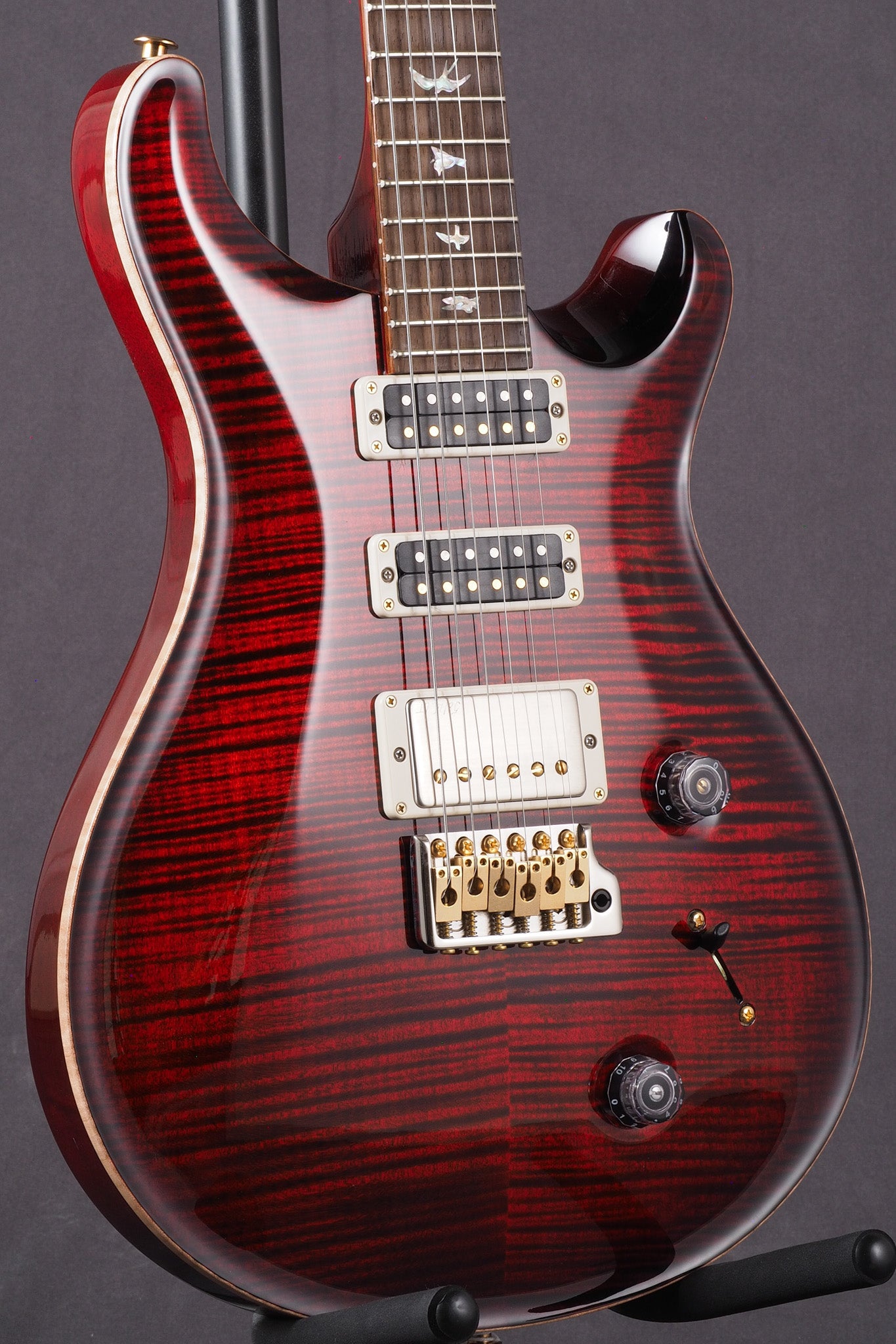 Studio Wood Library 10 Top, Brazilian Board, Korina - Fire Red Burst