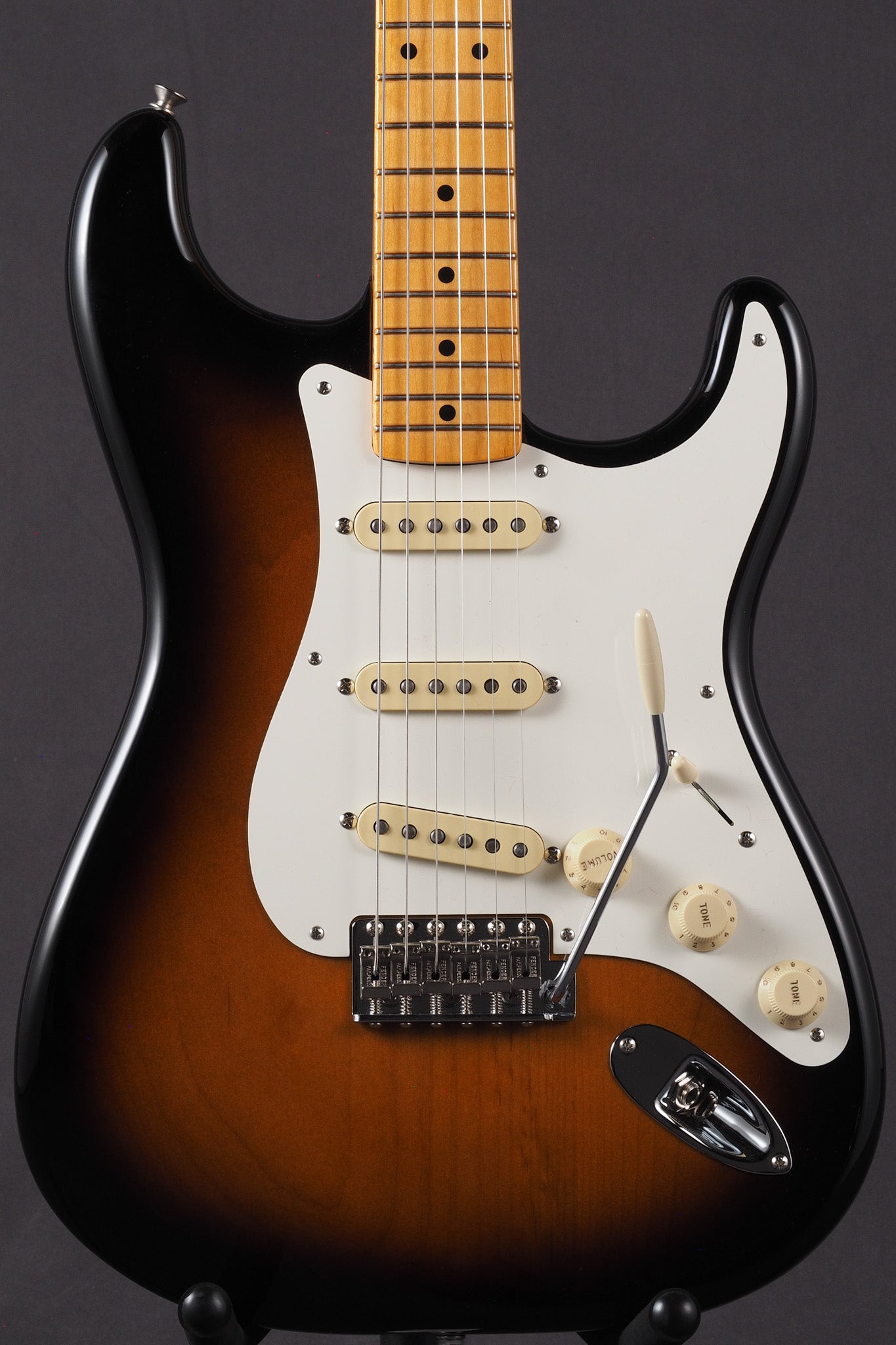 '57 American Vintage II Stratocaster - 2-Color Sunburst